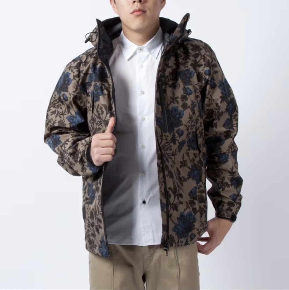 10.Deep Nightfall Altitude Tech Jacket / Raincoat (Shell) - Size M